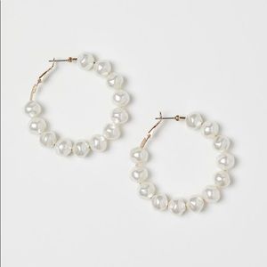 ✨2/$20✨ H&M Faux Pearl Hoop Earrings